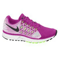 Nike Air Zoom Vomero 9 in Fuchsia