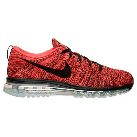 Nike Air Max in Red
