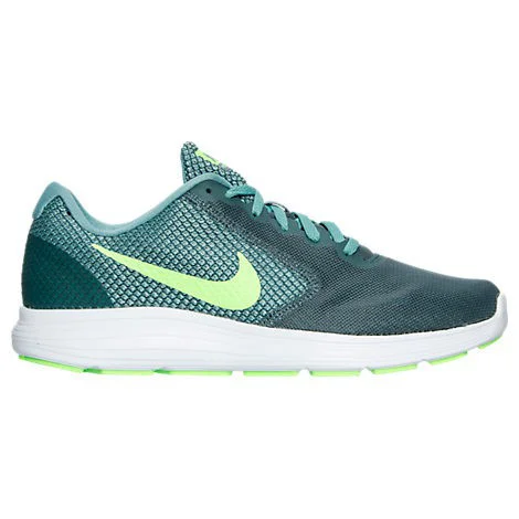 Nike Revolution 3 in Green