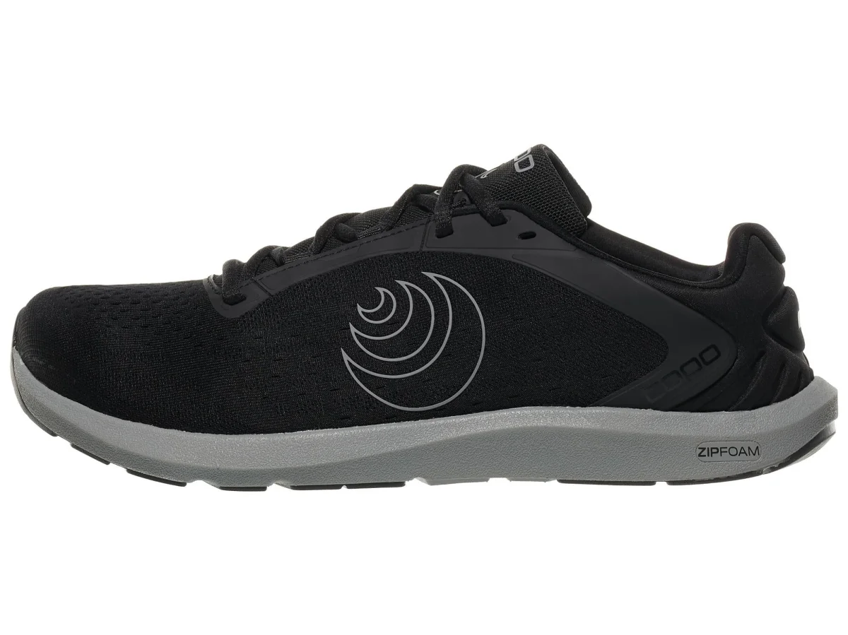 Topo Athletic ST-6 in Black / Charcoal