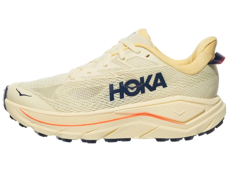 HOKA Challenger 8