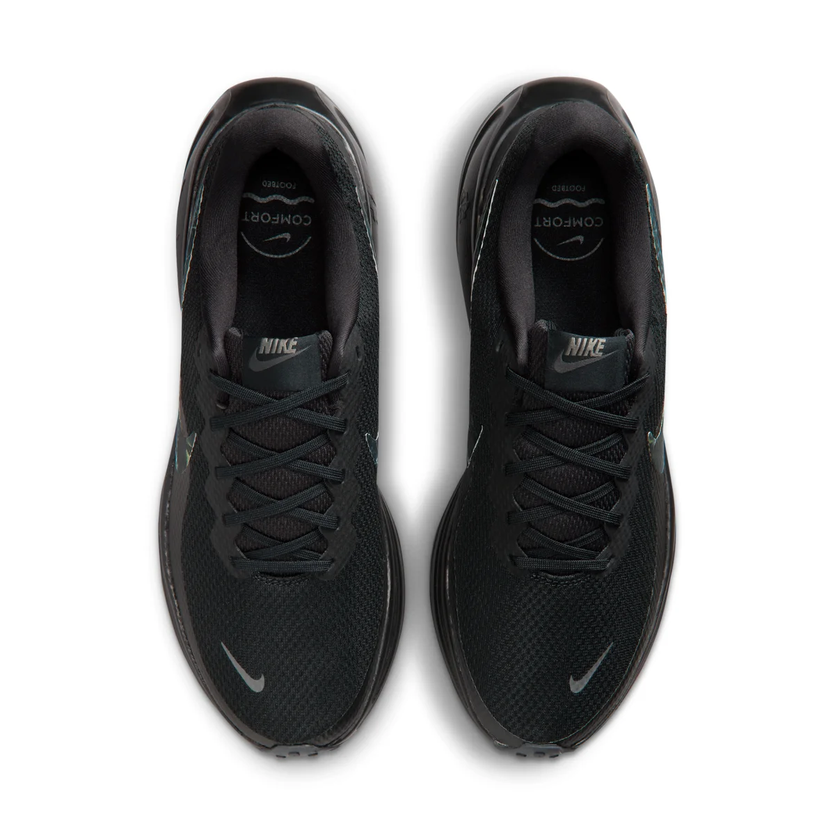 Nike Revolution 8 Realtree in Black