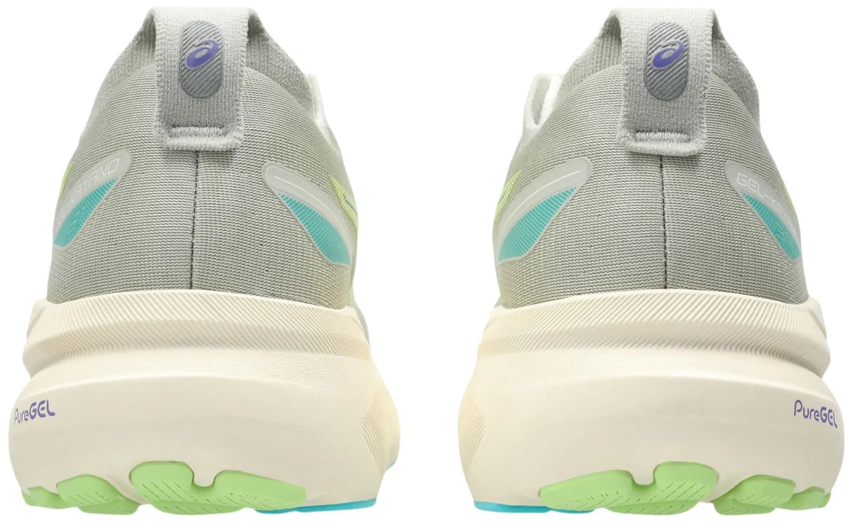 ASICS Kayano 31 in White Sage