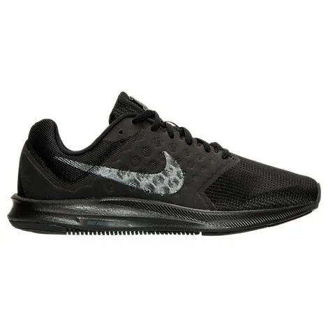 Nike Downshifter 7 in Black