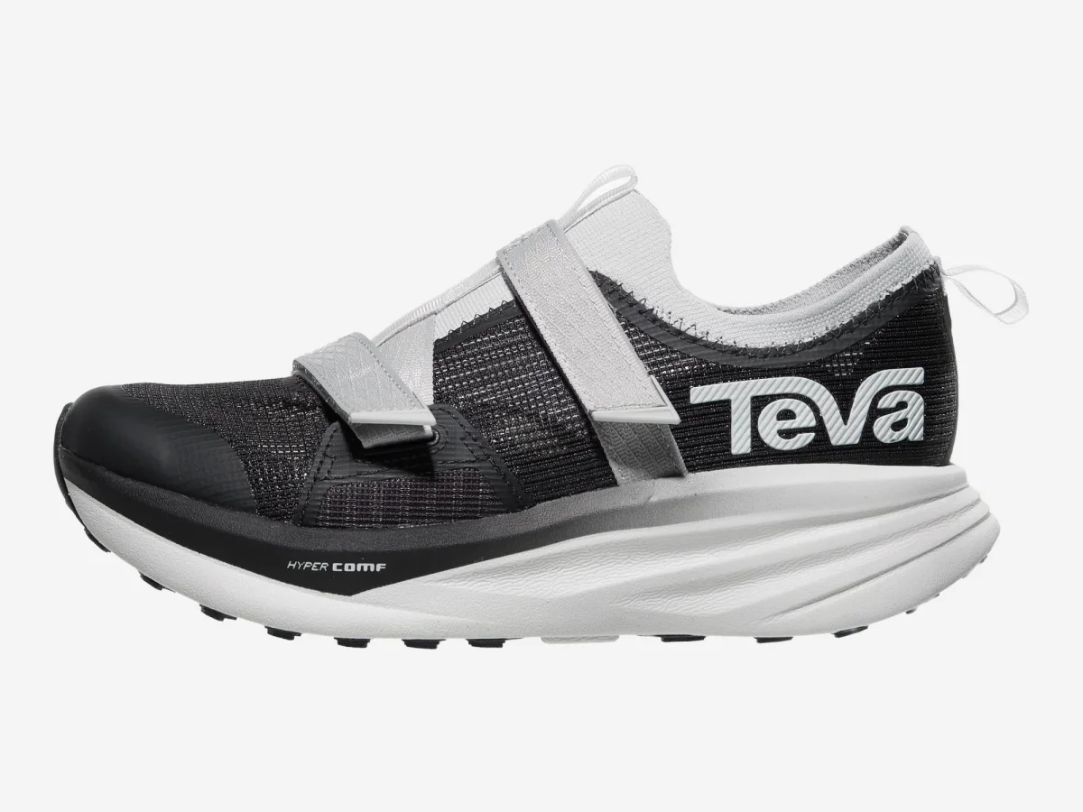 Teva Aventrail R2t in Black