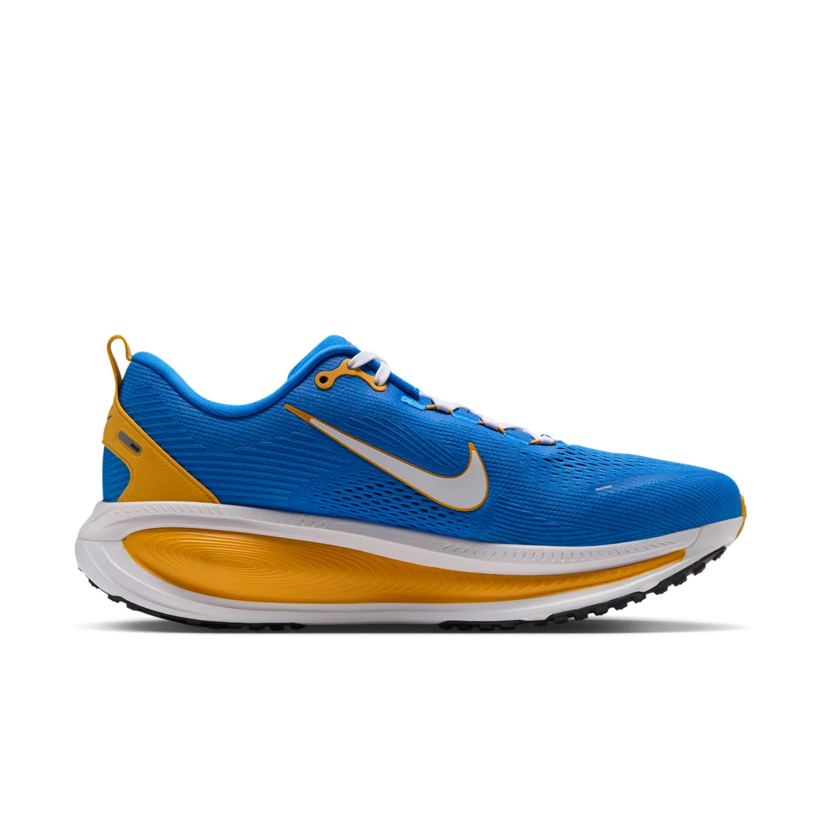 Nike Vomero 18(ucla) in Blue