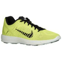 Nike Lunaracer+ 3 in Volt