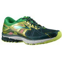 Brooks Ravenna 6 in Junebugfern