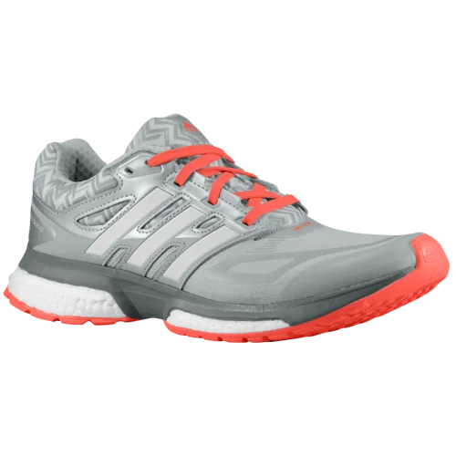 adidas Response Boost in White / Silver