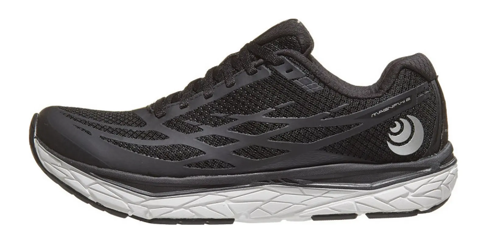 Topo Athletic Magnifly 2 in Black