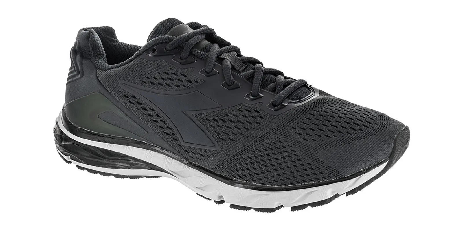 Diadora Mythos Blushield Hip 3 in Black / Silver