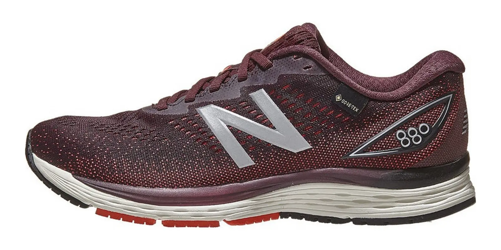 New Balance 880 v9 in Henna