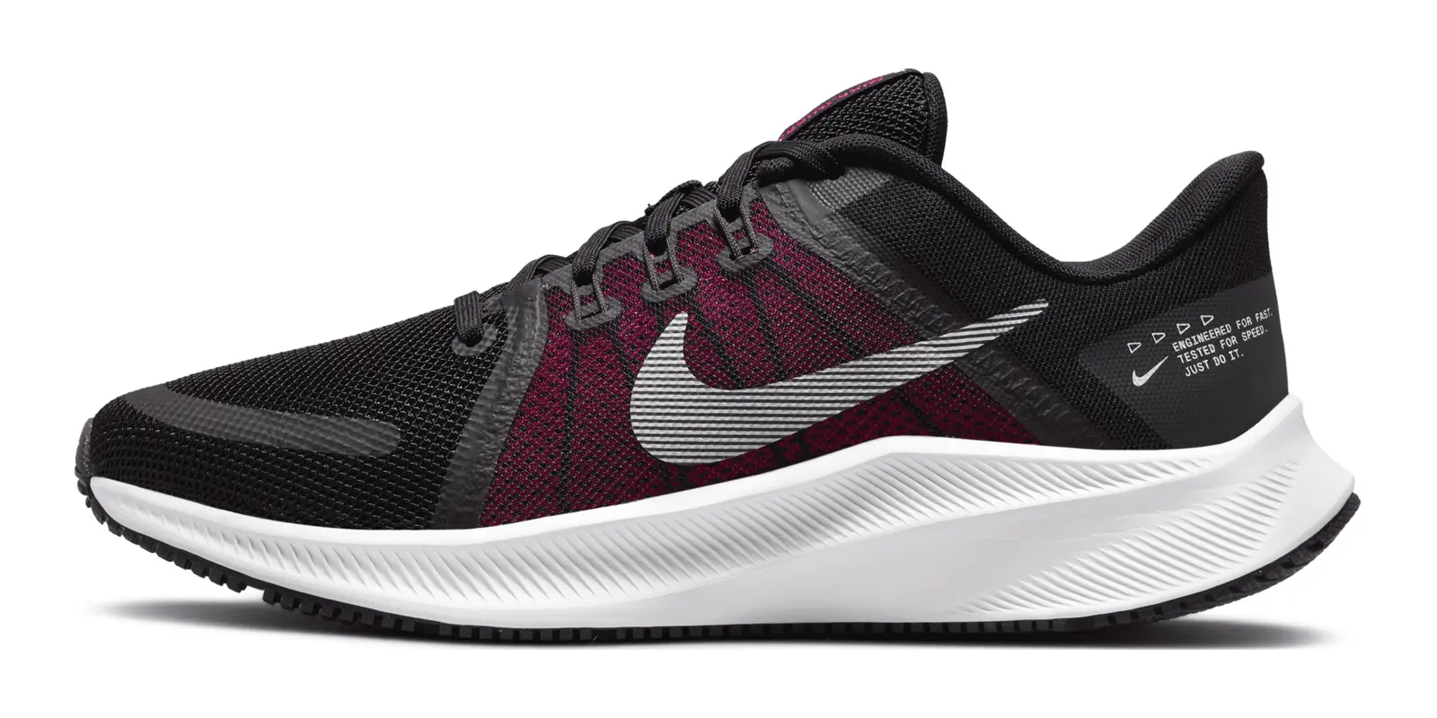Nike Quest 4 in Black