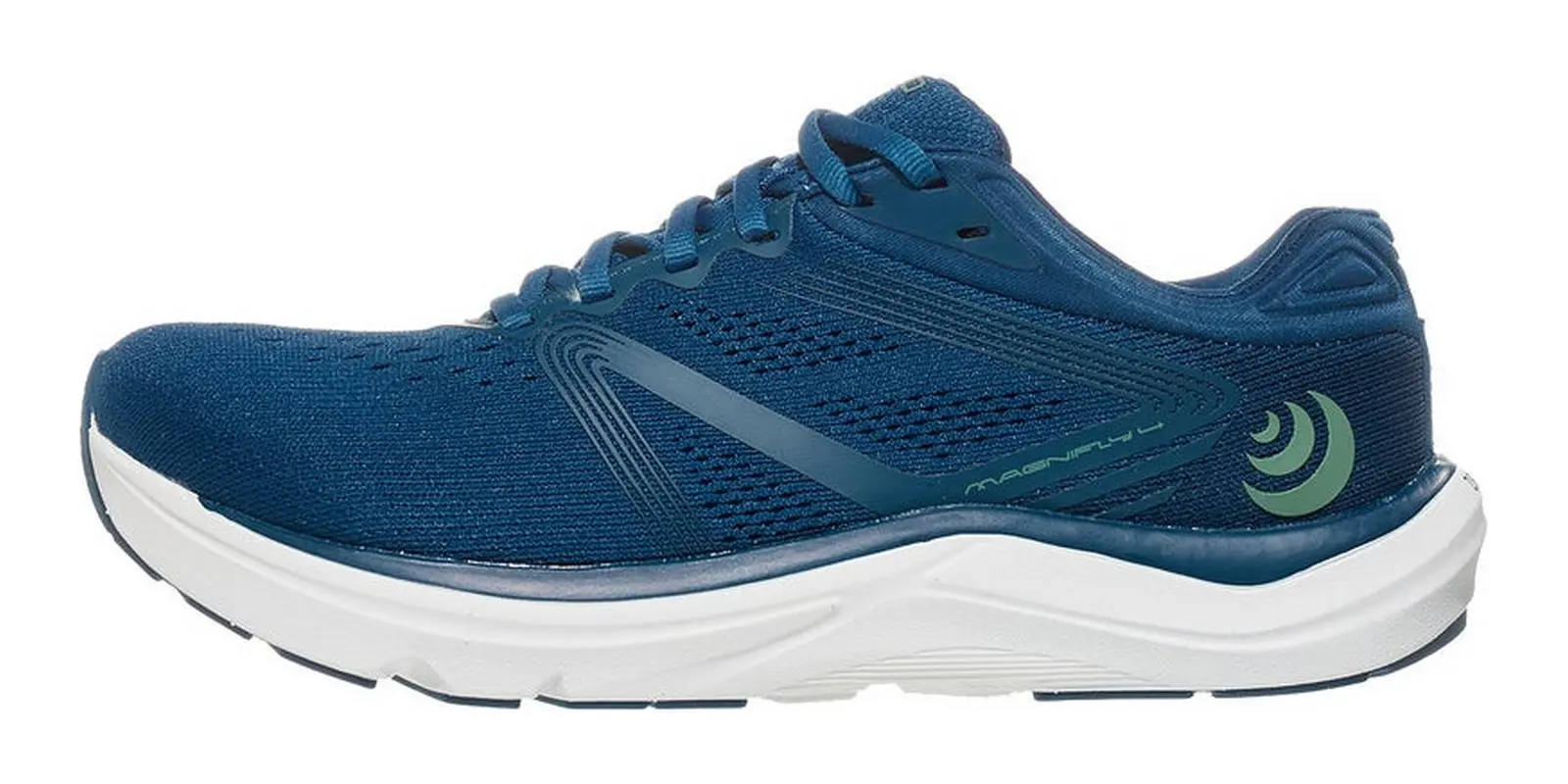 Topo Athletic Magnifly 4 in Admiral