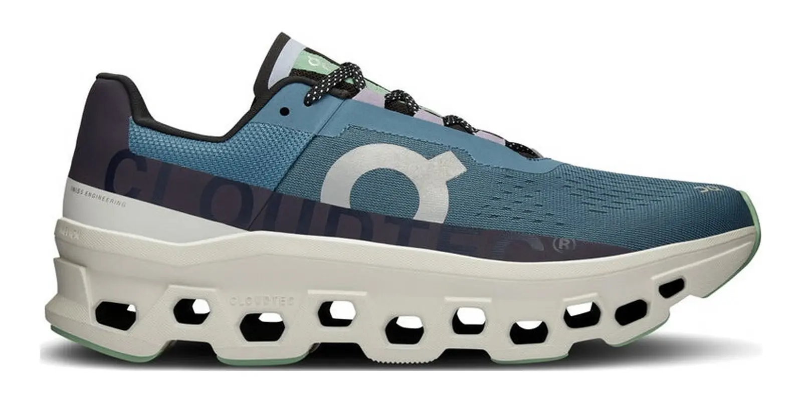 On Cloudmonster in Dustvapor