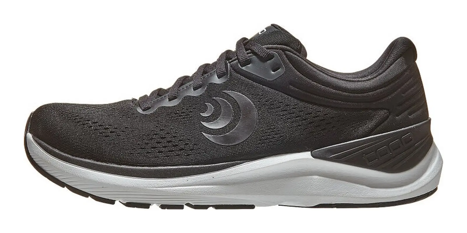 Topo Athletic Ultrafly 4 in Black / White