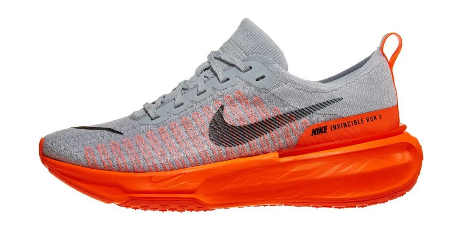 Nike ZoomX Invincible Run 3 in Platinum / Black / Grey