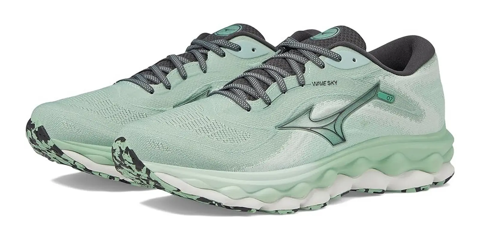 Mizuno Wave Sky 7 in Granite
