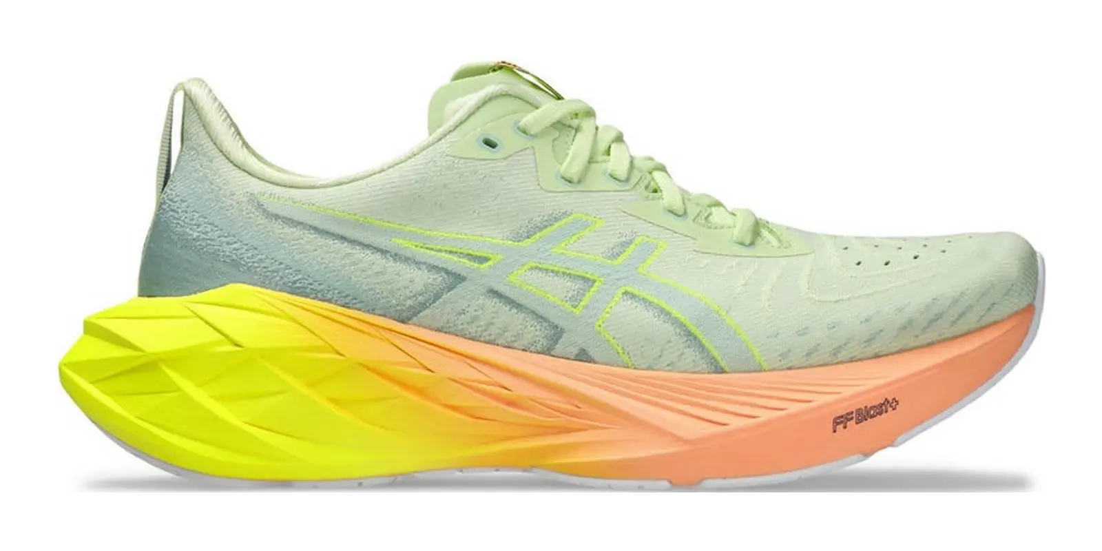 ASICS Novablast 4 in Paris