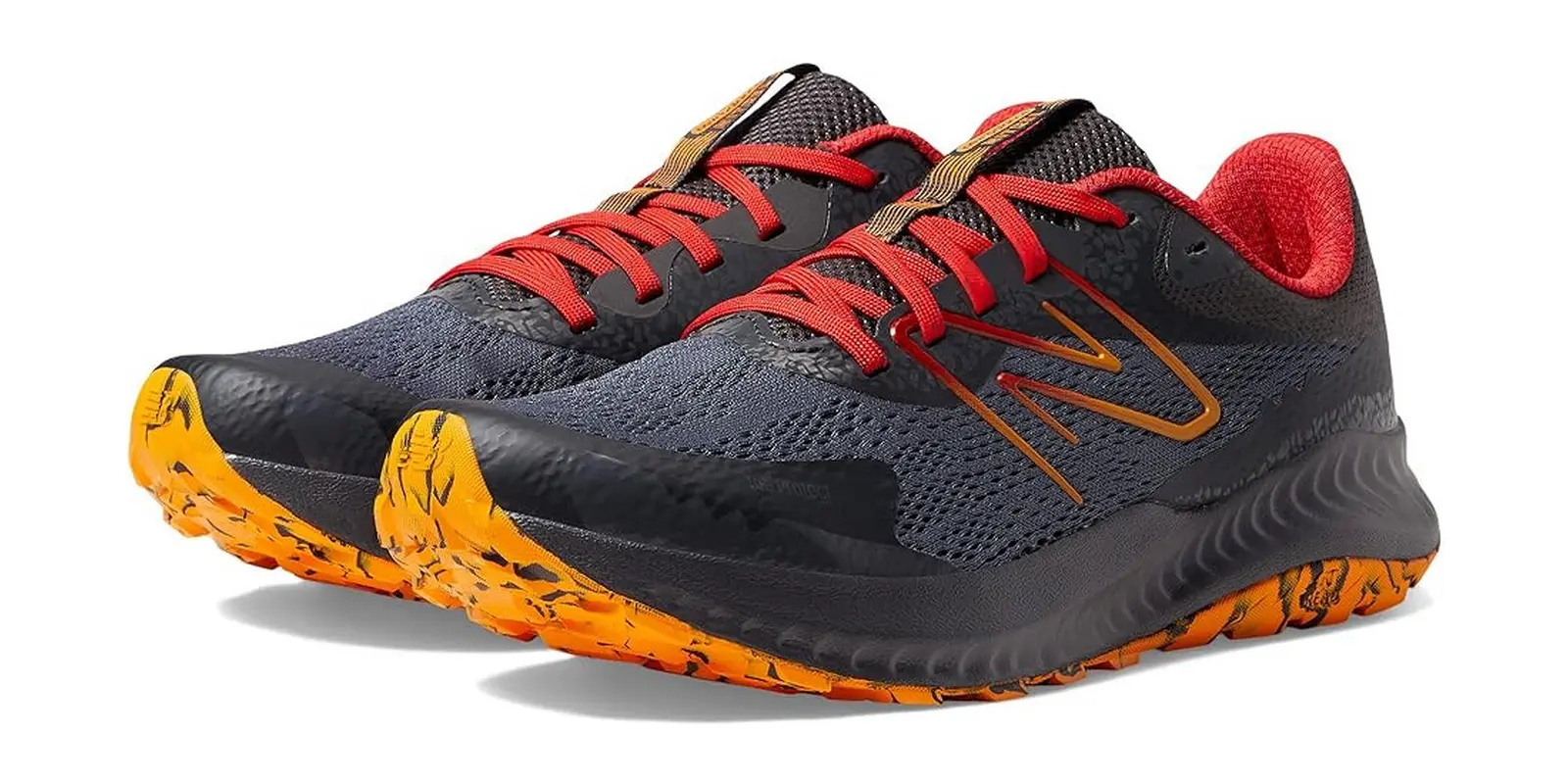 New Balance Dynasoft Nitrel v5 in Magnet / Black