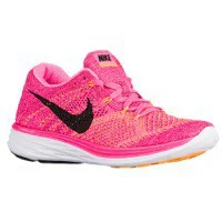 Nike Flyknit Lunar 3 in Pink