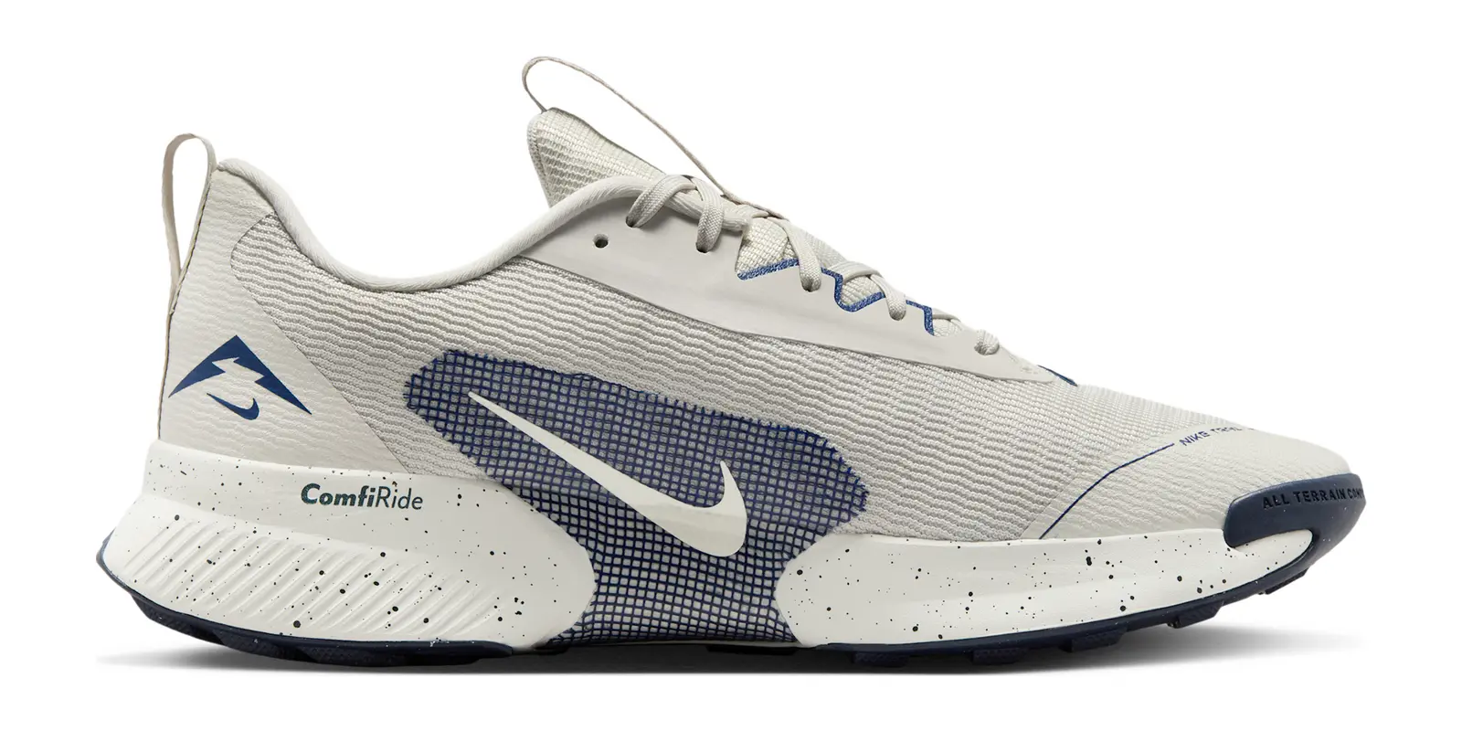 Nike Juniper Trail in Grey