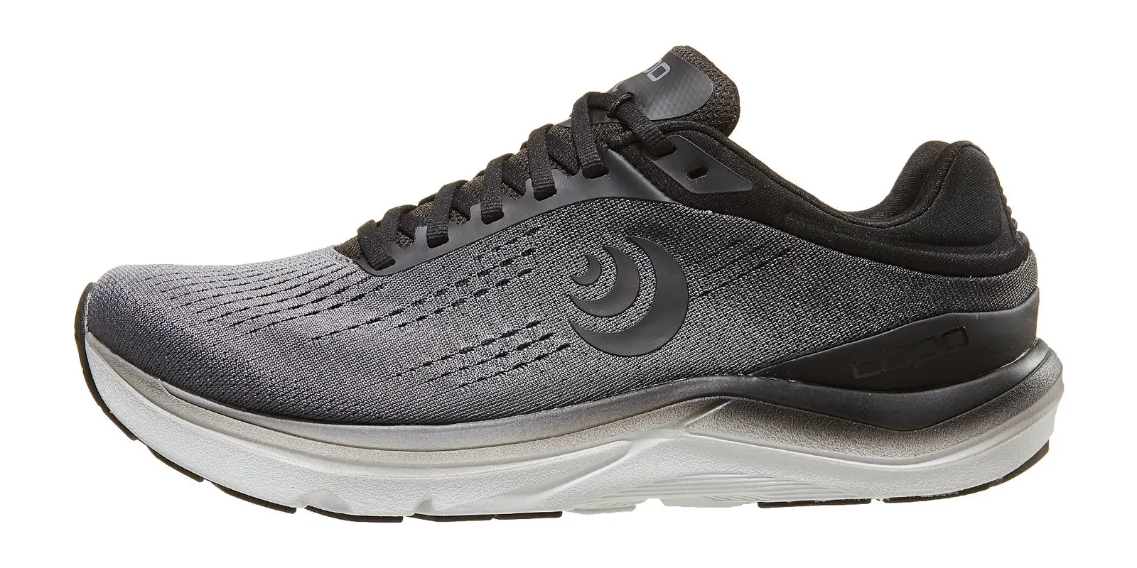 Topo Athletic Magnifly in Charcoal / Black