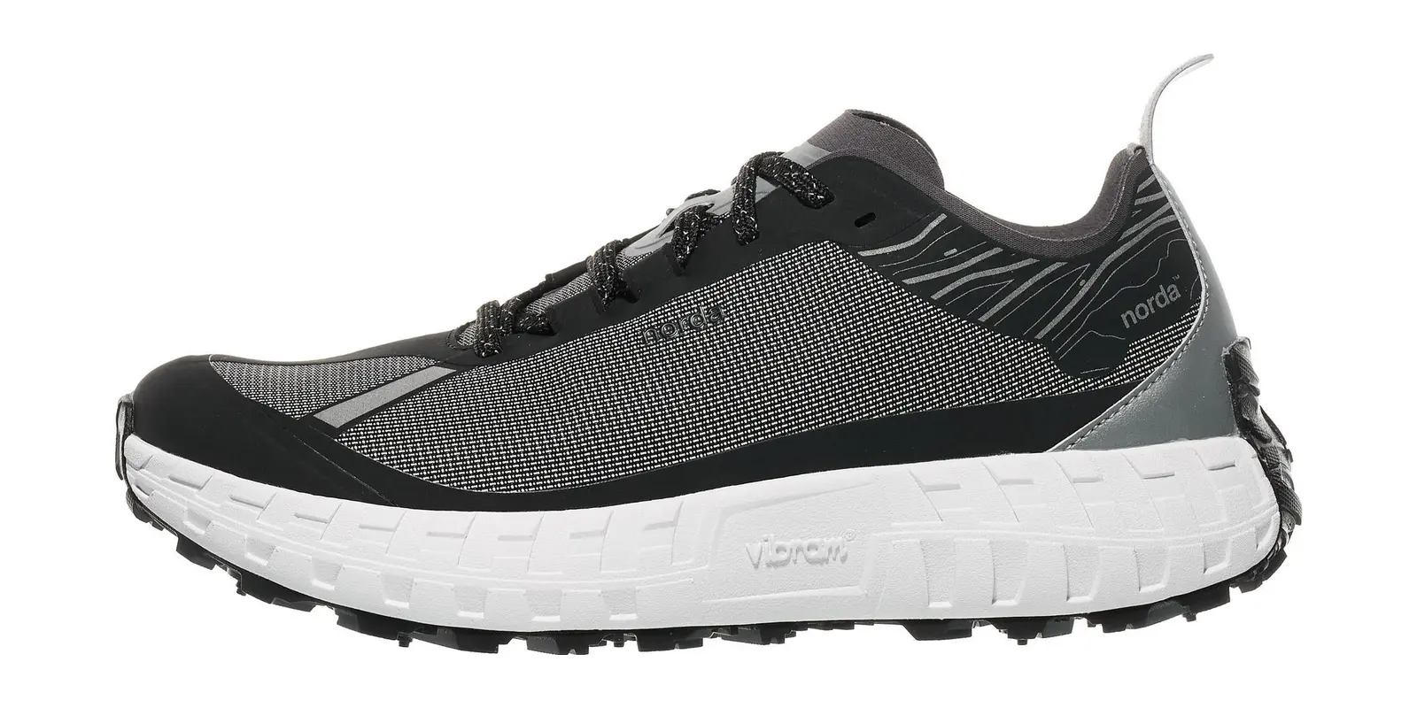 norda 001 in Black